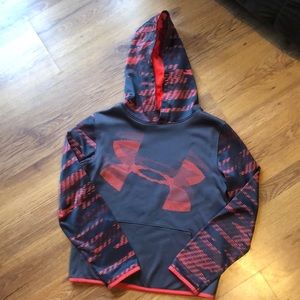 Boys Under Armour sweatshirt